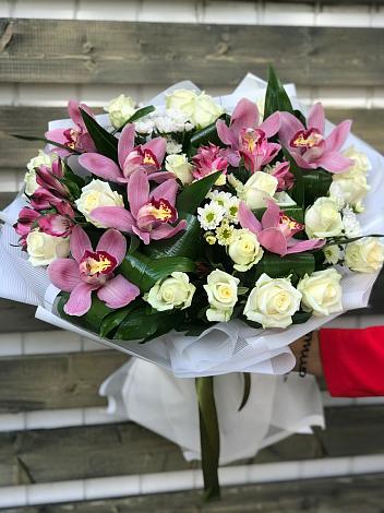Букет цветов из: Розы и Хризантемы в Савино