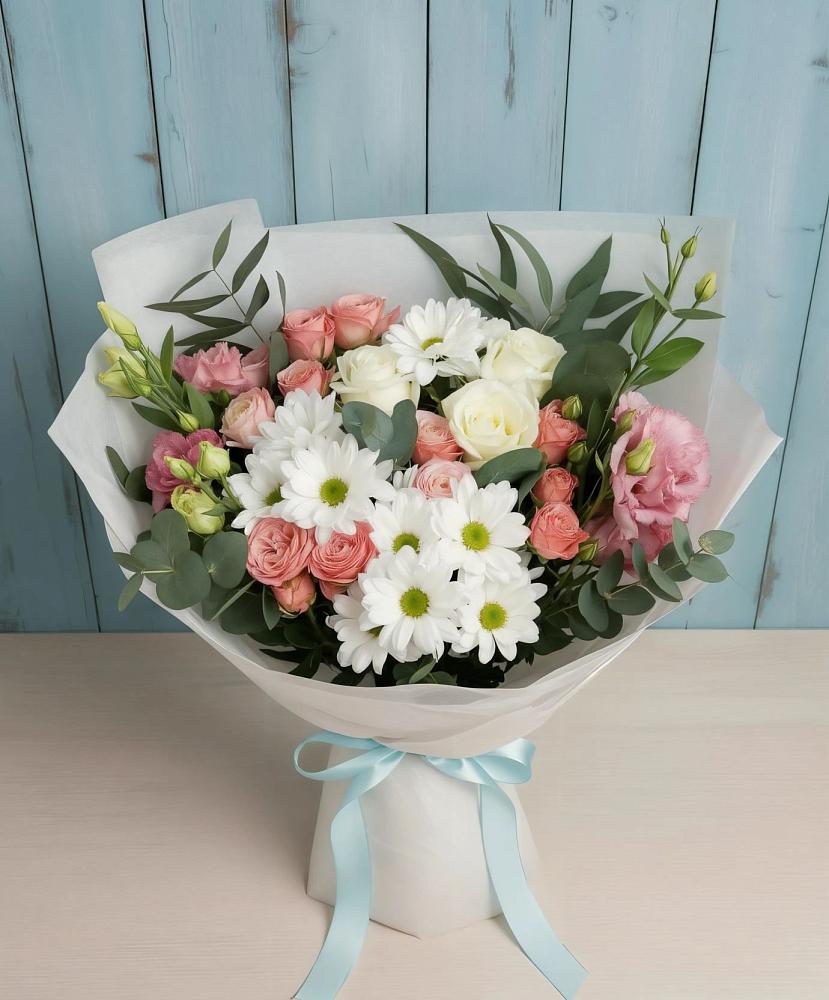 Букет цветов из: Розы, Лизиантусы и Хризантемы в Савино