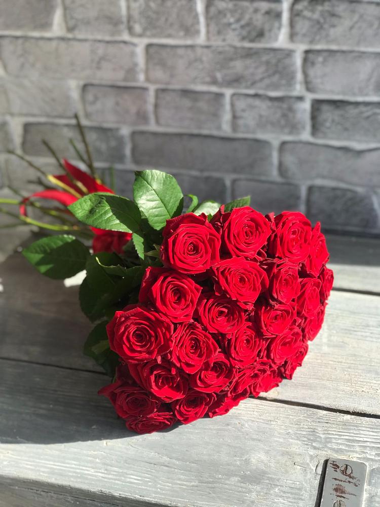 Букет Красные розы Фридом в Савино