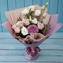 Букет цветов из:  Розы и Лизиантусы в Савино