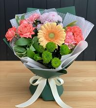 Букет цветов из:  Гвоздики, Розы, Герберы и Хризантемы в Савино